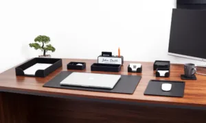 How to Select Your Desk Accessories Right